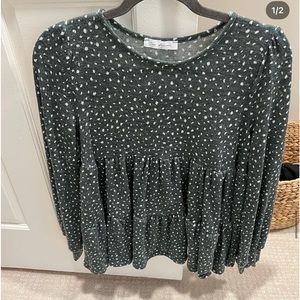 Pretty boutique top dark grey.